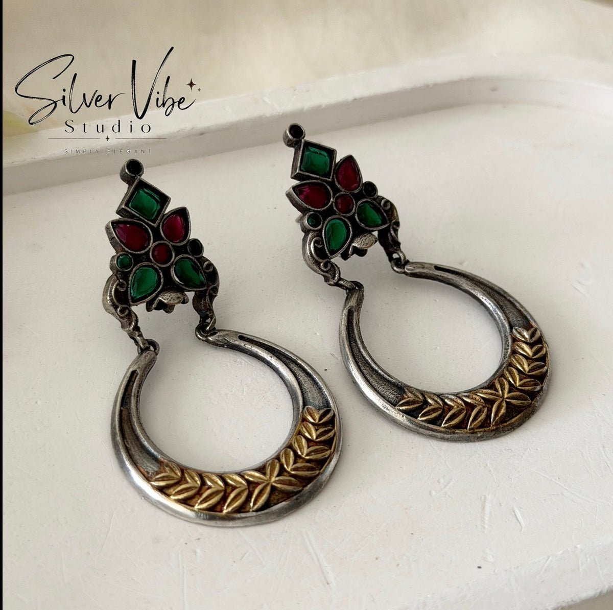 Emerald Ruby Leaf Hoop Earrings
SVS001