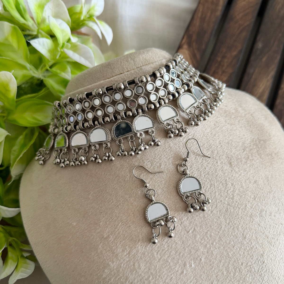 Mirror choker TSV1055