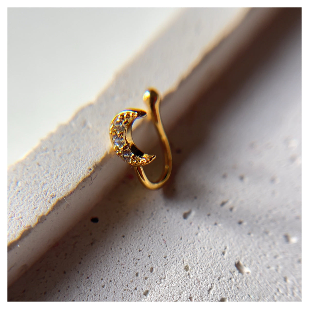 MOON - 18k gold plated (press type) ANTI TARNISH
