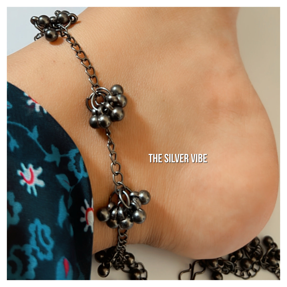 Black metal ghungroo anklets TSV672