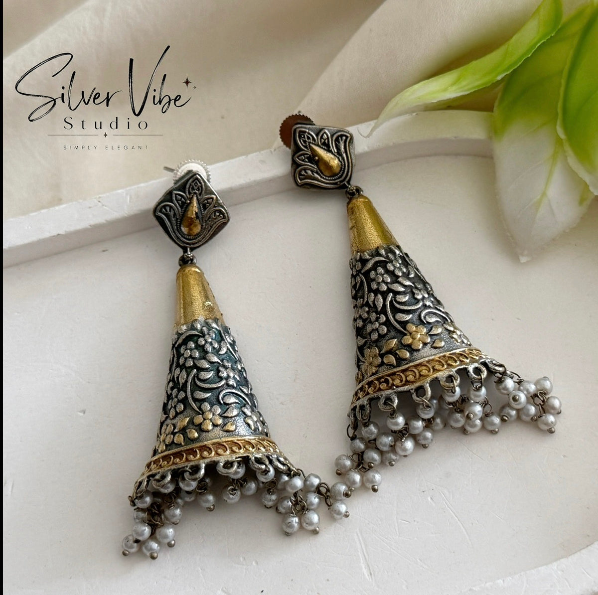 Antique Silver Floral Jhumka Earrings SVS001